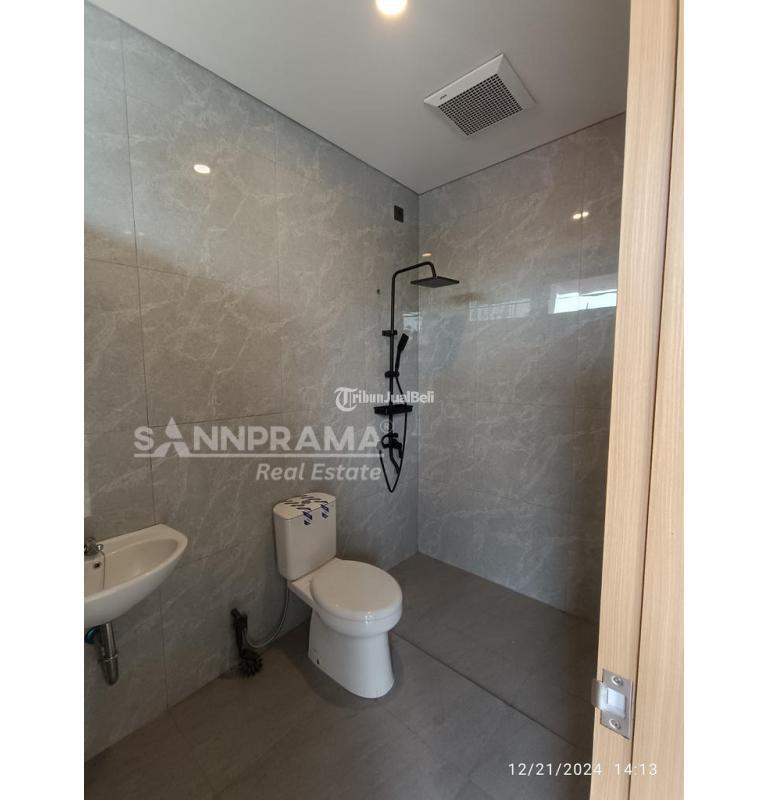 Jual Townhouse Mewah Luas 78 m2 dalam Perumahan Pelita Meruyung Cinere - Depok