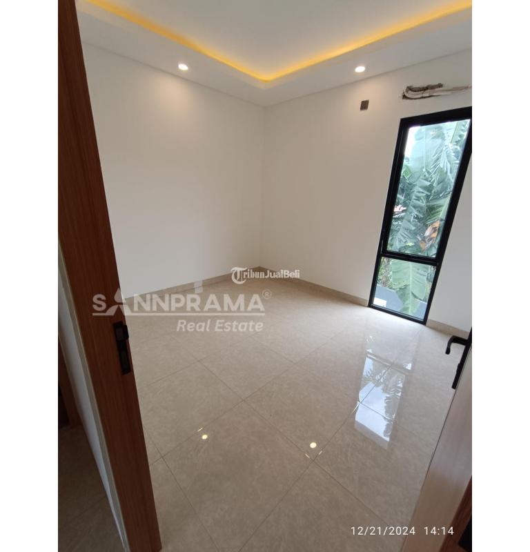 Jual Townhouse Mewah Luas 78 m2 dalam Perumahan Pelita Meruyung Cinere - Depok