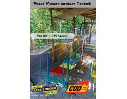 Perngrajin Playground Waterboom Outdoor dan Ayunan Besi di Nglegok - Blitar