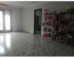 Dijual Rumah Cantik Mewah 2 Lantai SHM di Pondok Pinang Centre, Kebayoran Lama - Jakarta Selatan