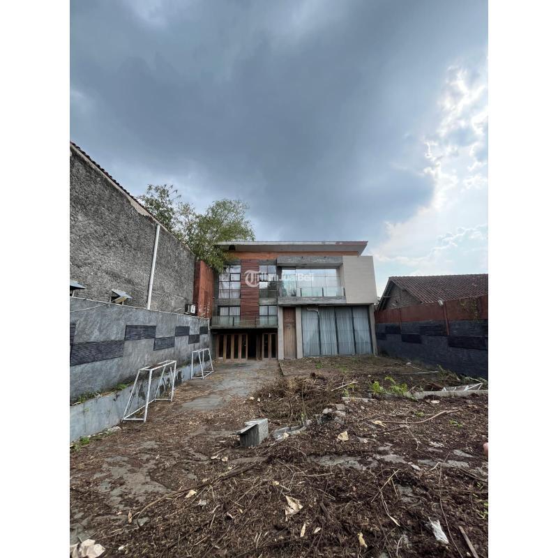 Dijual Rumah Mewah 4KT 3KM SHM Dekat Stadion Maguwo - Sleman