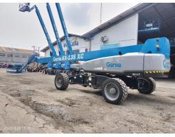 Sewa rental boom lift man lift sky lift genie lift di cikarang bekasi cibitung tangerang