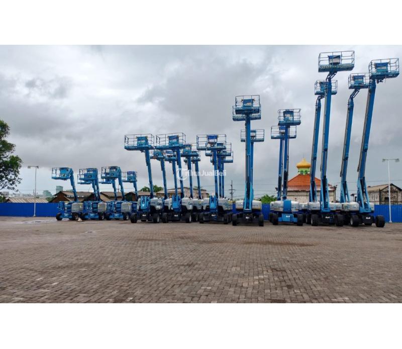 Sewa rental boom lift man lift sky lift genie lift di cikarang bekasi cibitung tangerang