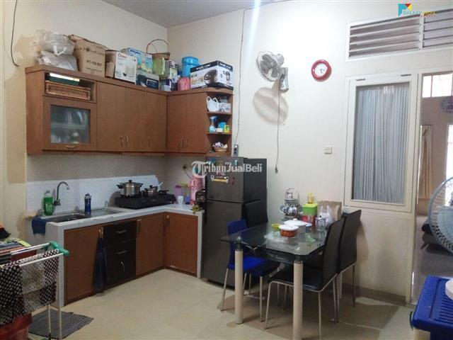 Rumah Second Apik Dalam Cluster 10 Menit Tol Alternatif Cibubur