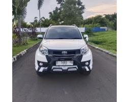 Mobil Toyota Rush Trd Bekas Tahun 2017 Manual Warna Putih