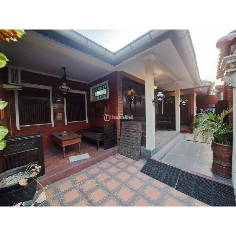 Rumah Beserta Furniturennya Dekat Jalan Mataram