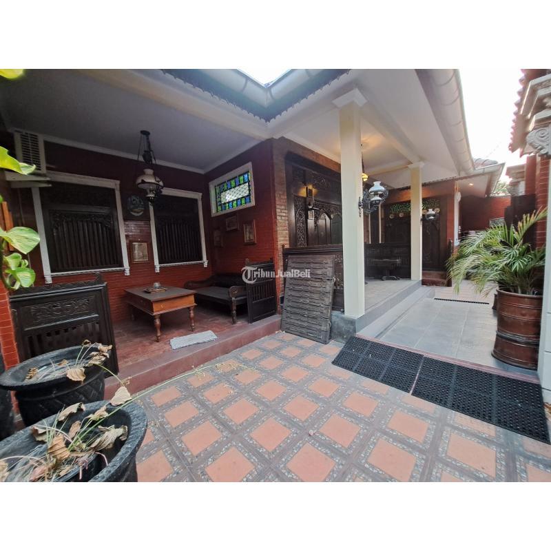 Rumah Beserta Furniturennya Dekat Jalan Mataram