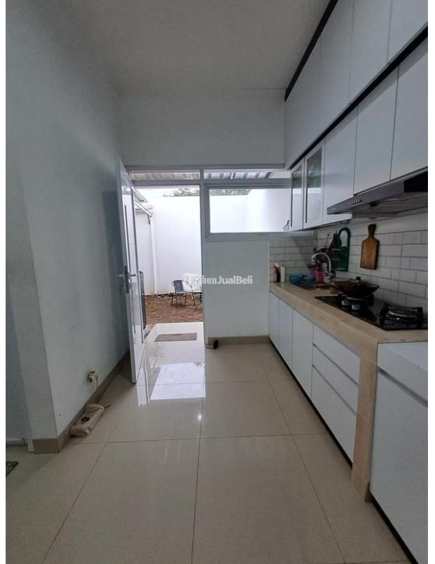 Rumah 2 Lantai Terawat di Cilame Bandung Barat