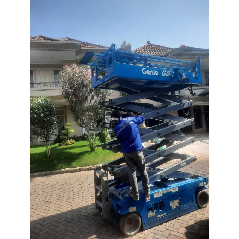 Sewa Scissor Lift Unit Terawat Baik Dilengkapi Keamanan di Surabaya ...