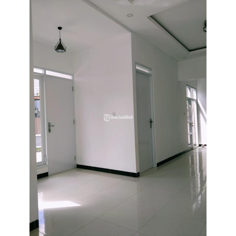 RUMAH 2 LANTAI NGAWI LOKASI STRATEGIS