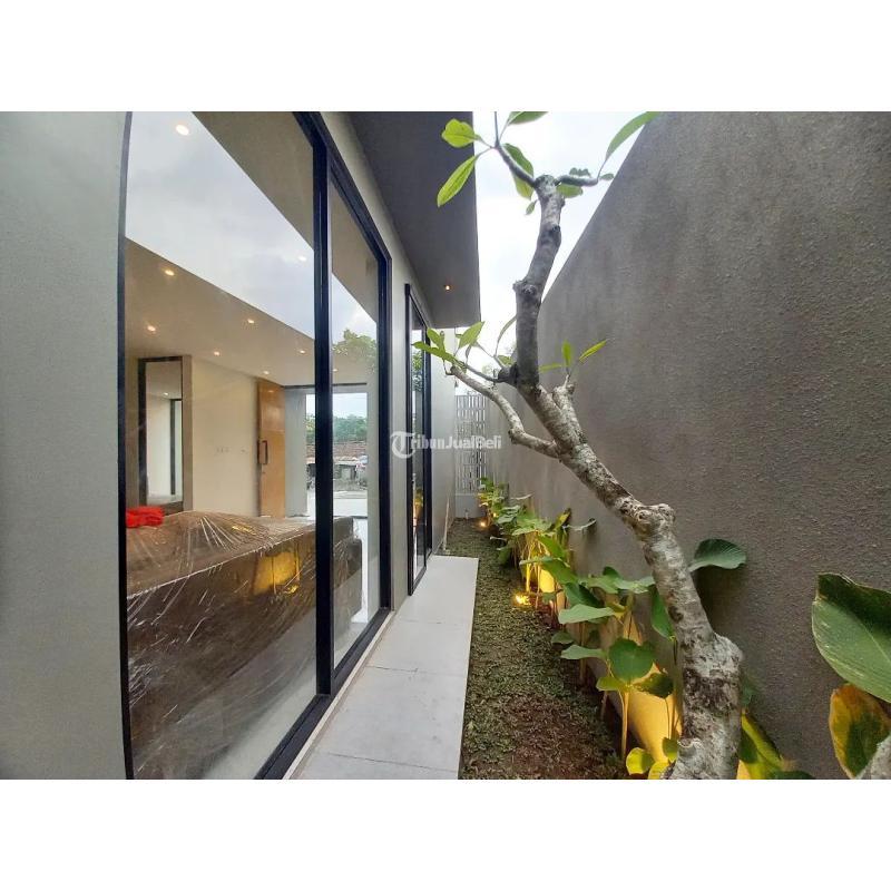 RUMAH MEWAH FULL FURNISHED SLEMAN DEKAT POLDA DIY