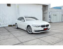 2017 BMW 530i Luxury Line G30 2.0 Sunroof Murah TDP 25 jt