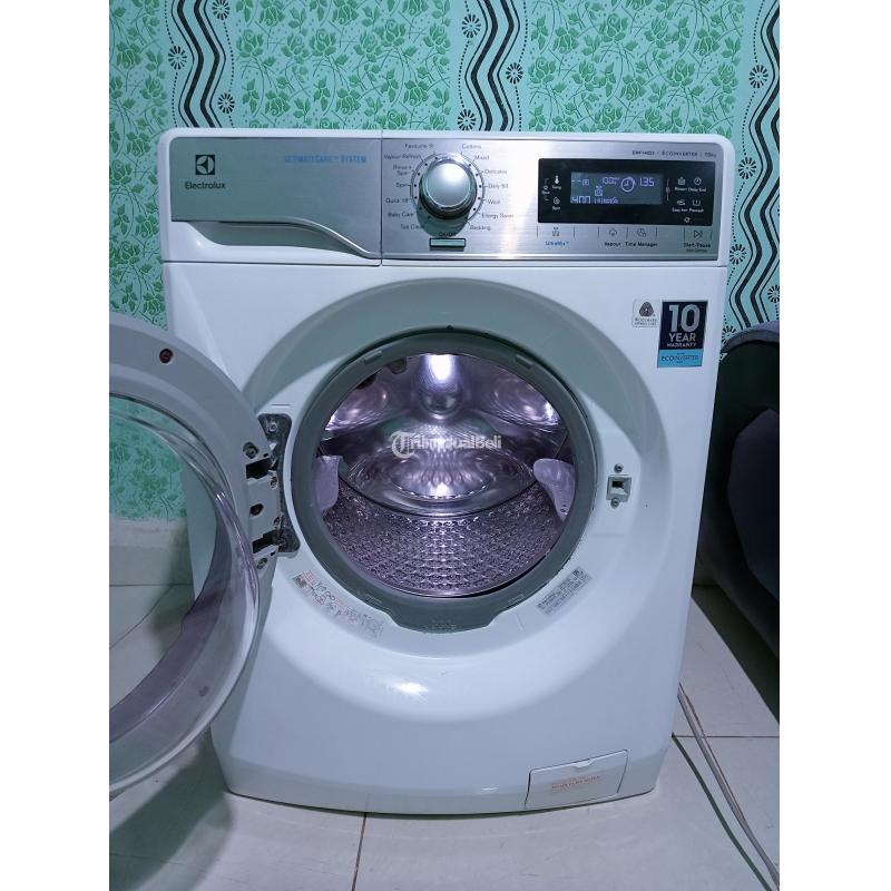Mesin cuci otomatis merek Electrolux