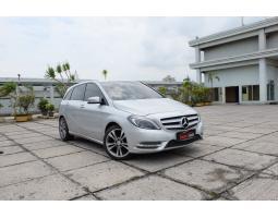 2014 Mercedes Benz B200 1.6 CGI CBU tdp 15jt