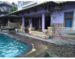 Rumah besar 5 KT ada kolam renang di Ubung Denpasar Bali