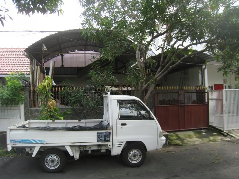 Rumah Depan Taman di Babatan Mukti - Surabaya