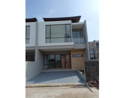 Rumah baru siap huni di setra duta royal grande Bandung