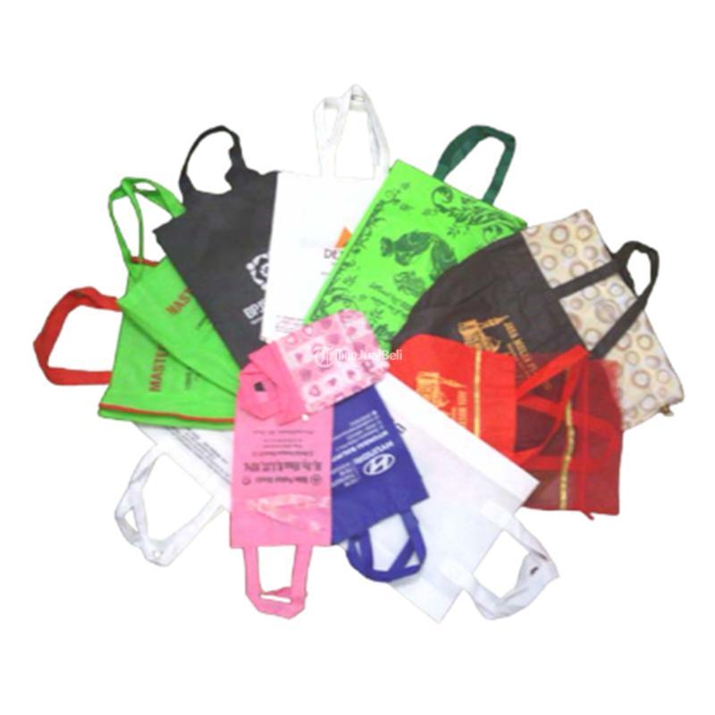 Goodie Bag Custom Spunbond Non Woven Variasi Sablon Brand Perusahaan Anda