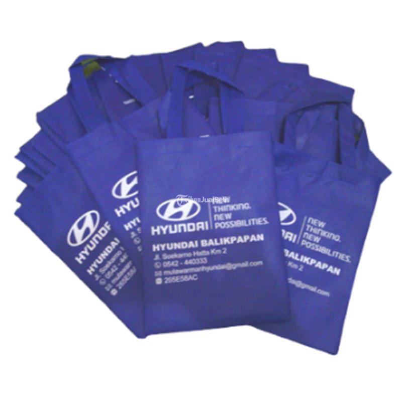 Goodie Bag Custom Spunbond Non Woven Variasi Sablon Brand Perusahaan Anda