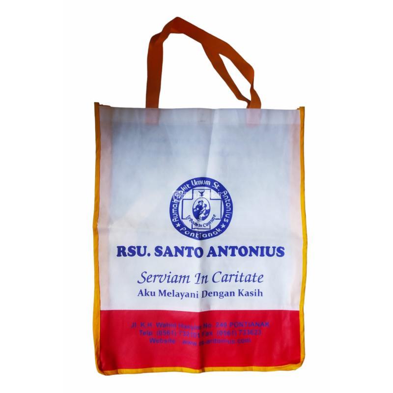 Goodie Bag Custom Spunbond Non Woven Variasi Sablon Brand Perusahaan Anda