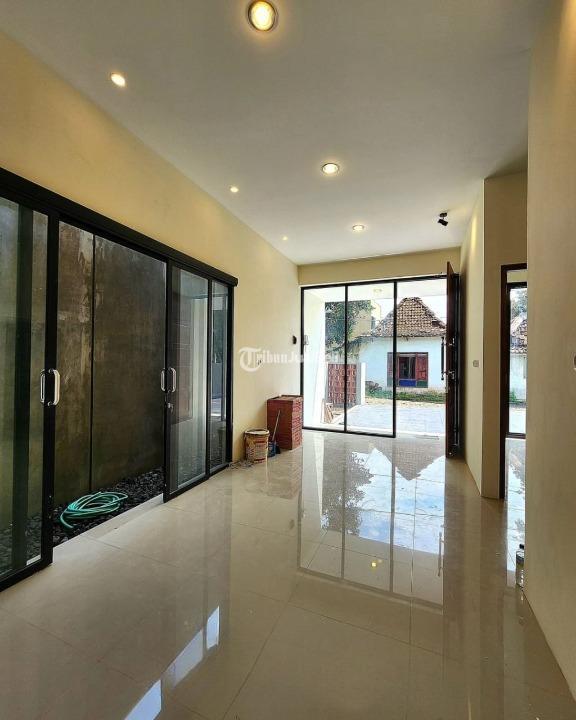 RUMAH MODERN, SHM, DEKAT CANDI SAMBISARI SLEMAN