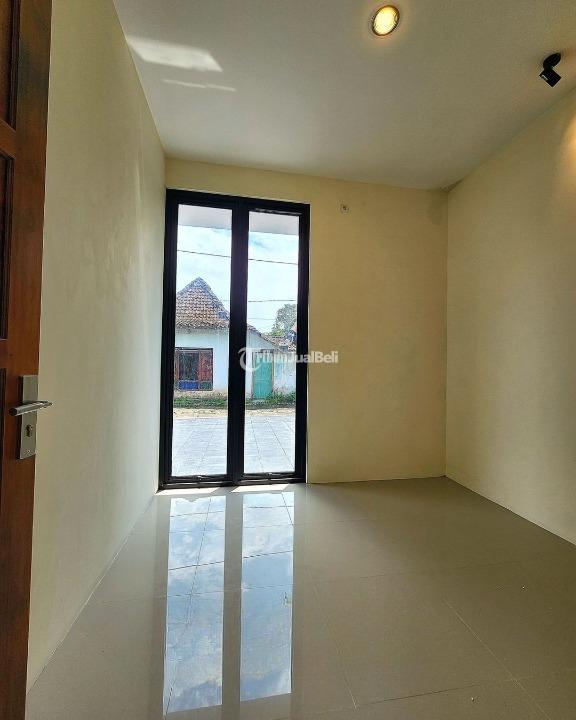 RUMAH MODERN, SHM, DEKAT CANDI SAMBISARI SLEMAN