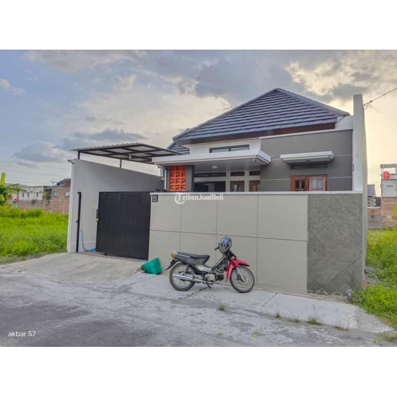 Dijual Rumah Baru Luas 90 m2 Strategis Singopuran Kartosuro Dekat Kampus UMS - Solo