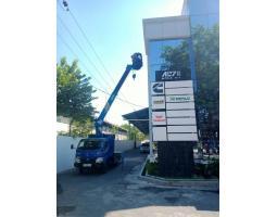 PERSEWAAN SkyLift Gresik Surabaya Sidoarjo RENTAL Truck pju Pasuruan Malang