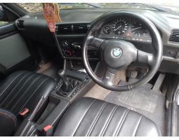BMW 318i Th 1990 ori istimewa
