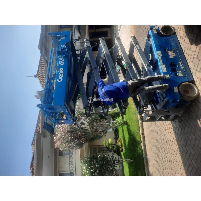 Sewa Scissor Lift 12 Meter - Karawang Jawa Barat