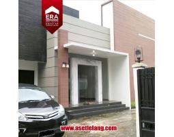 Termurah Rumah Kantor Bekas Luas 526 m2 Dekat Apartemen Essence Darmawangsa - Jakarta Selatan