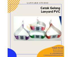 Percetakan Tiket Gelang PVC Custom Termurah No.1 di Surabaya Hub Lanyard Studio 082228608282