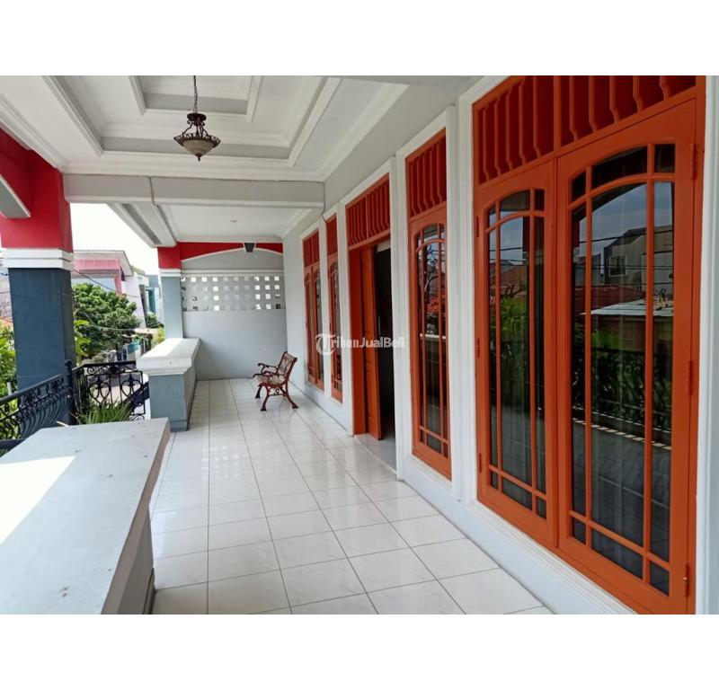 Dijual Rumah 2 Lantai LT218 LB300 5KT 4KM Siap Huni - Jakarta Barat
