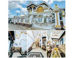 Rumah mewah siap huni lokasi tanjung raya 2