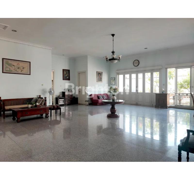 Rumah Mewah 3 Lantai Jalan Raya Cilandak Hanya 10 Menit Ke Kemang