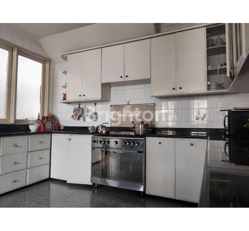 Rumah Mewah 3 Lantai Jalan Raya Cilandak Hanya 10 Menit Ke Kemang