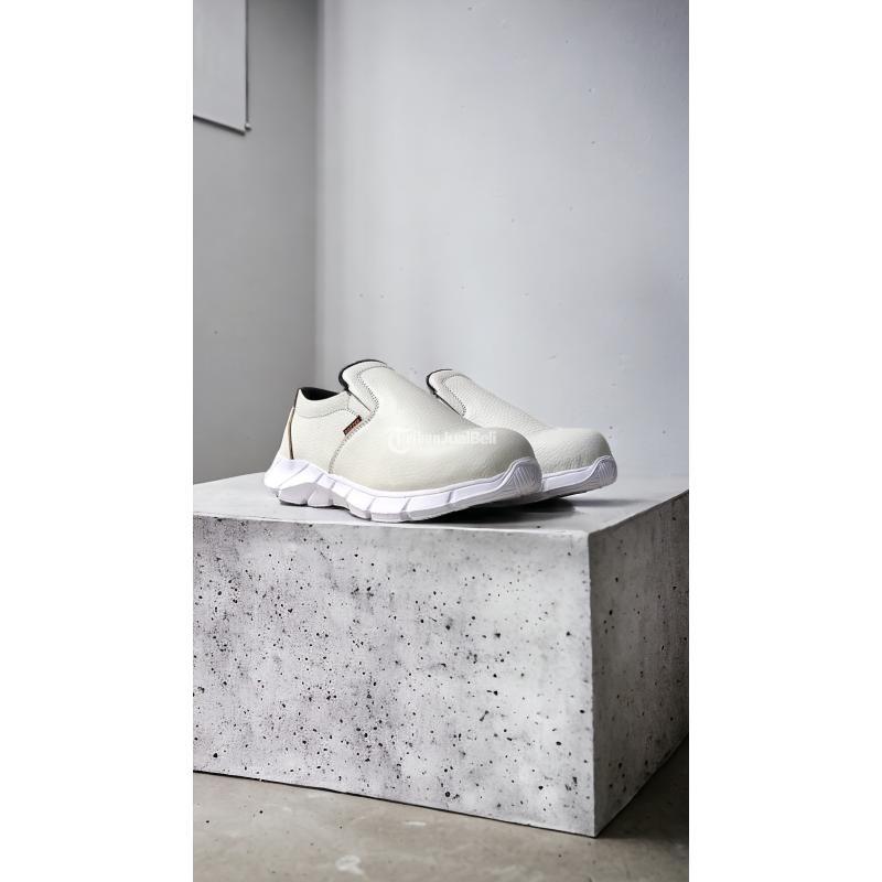 Diskon Sepatu Safety Untuk Wanita Telukjambe Timur - WA.No 081359117118