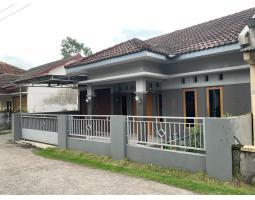 Dijual Cepat Rumah Siap Huni LT141 LB100 Dekat SMA Imanuel Kalasan - Sleman Yogyakarta