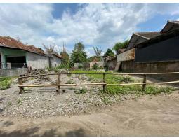 Jual Tanah Pekarangan 320m2 SHM Hadap Barat Di Jalan Kaliurang Km 7 Condongcatur - Sleman Yogyakarta