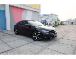 Mobil Honda Civic 1.5 E HB Turbo 2018 Bekas Tdp 35 Juta Mulus - Jakarta Utara