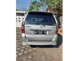 Mobil Toyota Avanza S Manual 2010 Silver Bekas Istimewa - Yogyakarta