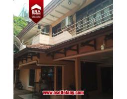 Dijual Rumah Bekas Luas 442 m2 Jalan Niaga Hijau, Kebayoran Lama - Jakarta Selatan