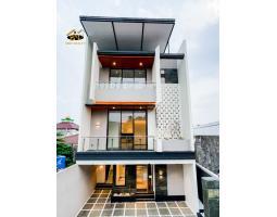 Jual Rumah 3 Lantai Baru Private Pool Ampera - Jakarta Selatan