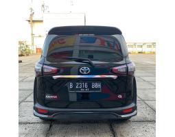Mobil Toyota Sienta Type Q Automatic Bekas Tahu 2017 Siap Pakai - Jakarta Pusat