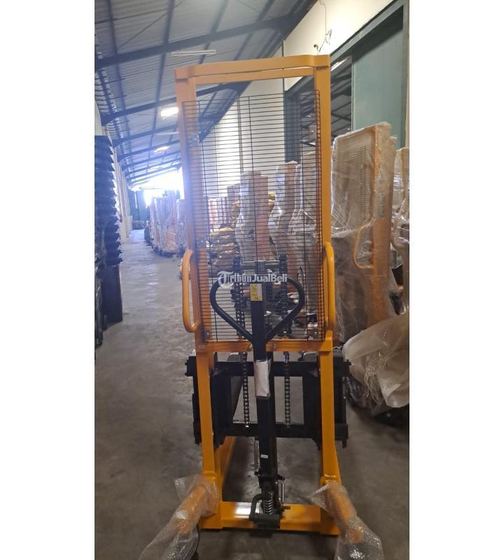Hand Stacker Manual 2 Ton Lifting 1.6 Meter Merk Dalton - Sidoarjo Jawa Timur