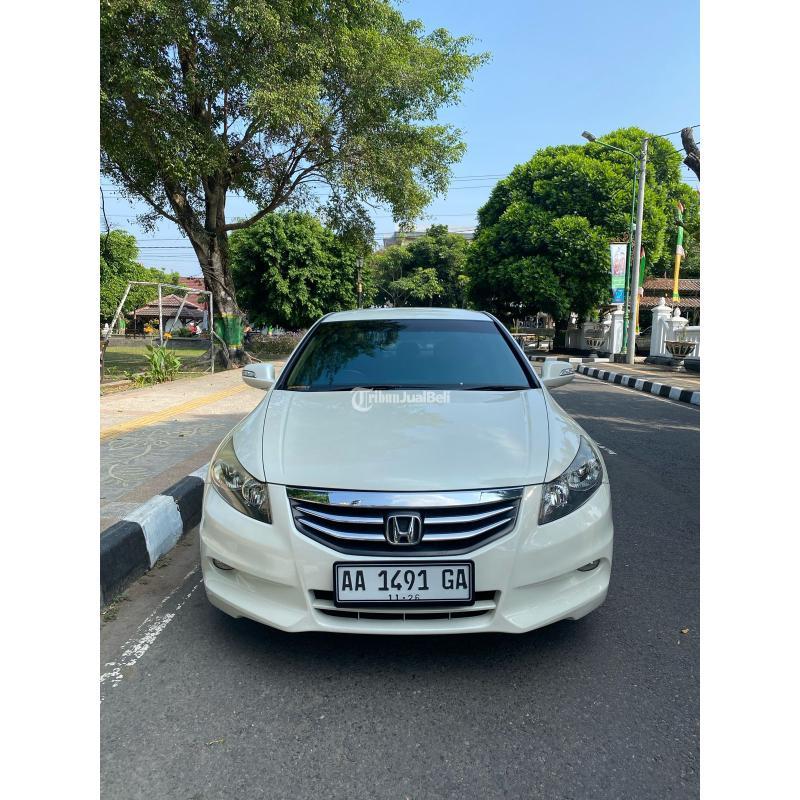 Mobil Honda Accord VTIL 2011 Bekas Surat Lengkap - Yogyakarta