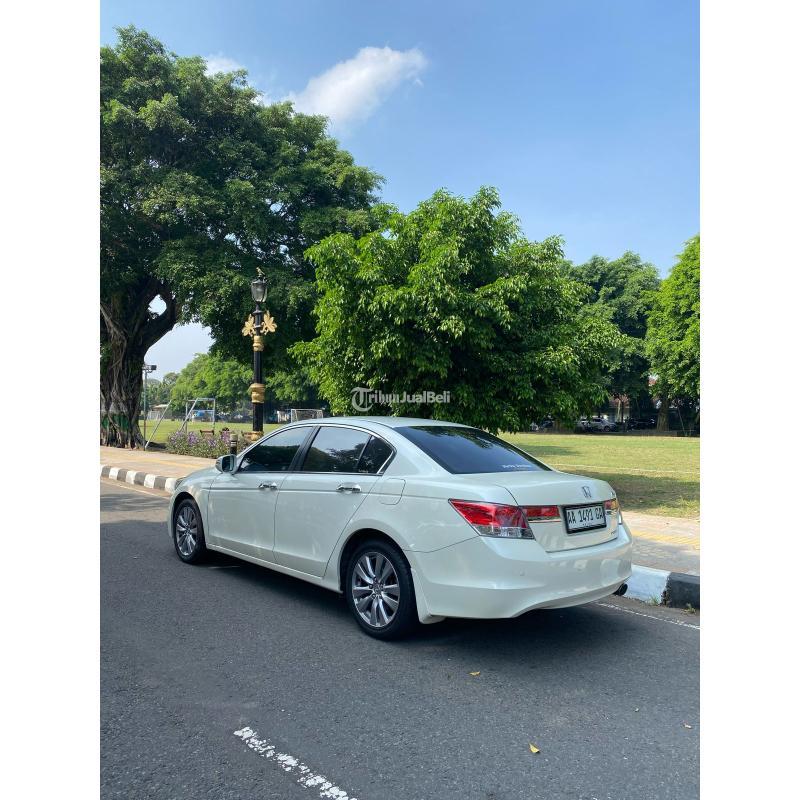 Mobil Honda Accord VTIL 2011 Bekas Surat Lengkap - Yogyakarta