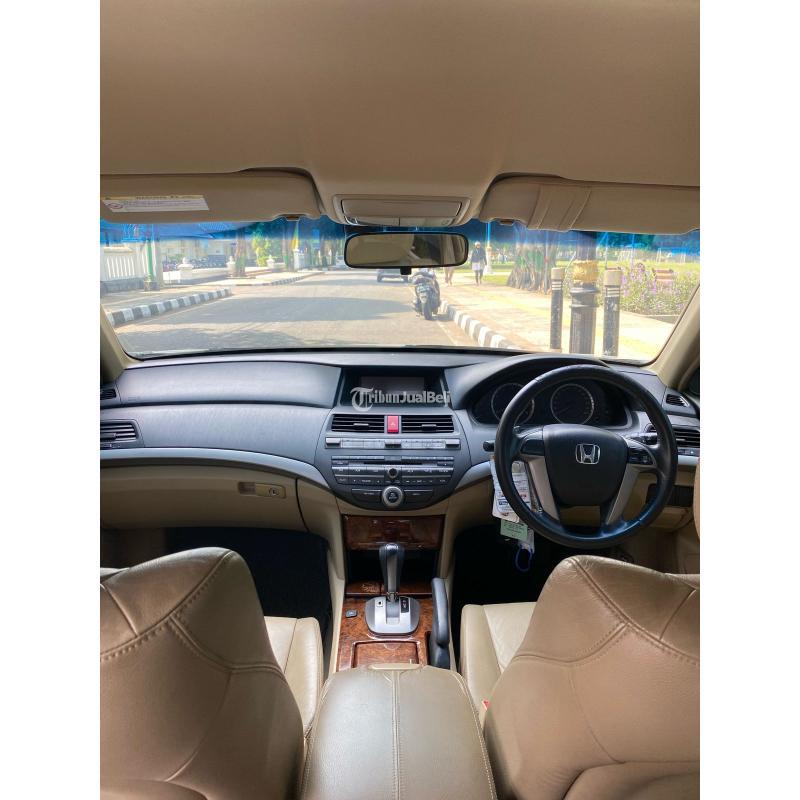 Mobil Honda Accord VTIL 2011 Bekas Surat Lengkap - Yogyakarta