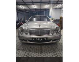 Mobil Mercedes Benz E260 Matic 2004 Bekas Siap Pakai - Yogyakarta 