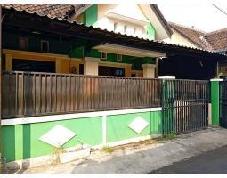 Dijual Rumah Luas 75m 3KT 1KM Cantik Gentan Purbayan Solo Area Perumahan - Surakarta Jawa Tengah